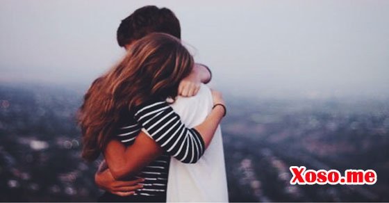 Mơ thấy ôm nhau là điềm báo gì?